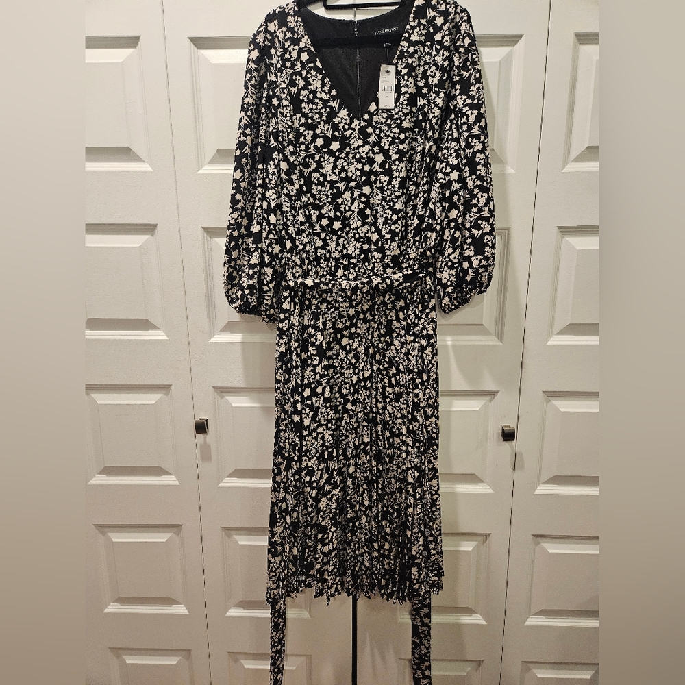 Lane Bryant V-neck, black & white floral, midi pleated dress, size 24